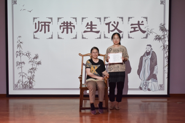 杨勤英 张翠玲 杨勤英 张翠玲.jpg